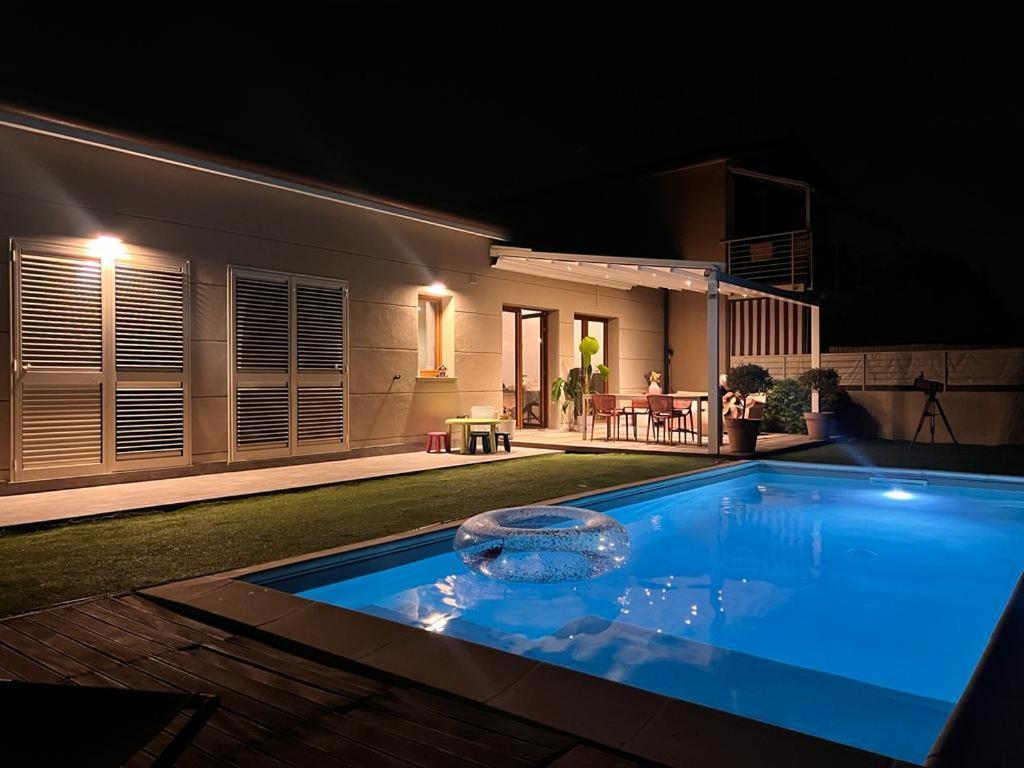 Villa Theoma 카스텔누보디마르가 외부 사진